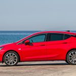 Το νέο Opel Astra πάτησε στην Ελλάδα μαζί με το μίνι Karl