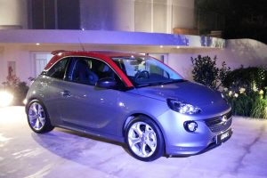 Το νέο Opel Astra πάτησε στην Ελλάδα μαζί με το μίνι Karl