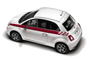 Ανανεωμένο Fiat 500 με νέα trendy και μοδάτα αξεσουάρ
