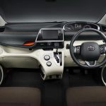 Νέο μικρό πολυχρηστικό Toyota Sienta με 7 θέσεις και υβριδικό