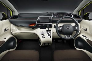 Νέο μικρό πολυχρηστικό Toyota Sienta με 7 θέσεις και υβριδικό
