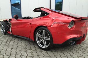 Διαλυμένη Ferrari F12 Berlinetta πωλείται 76.999 ευρώ!