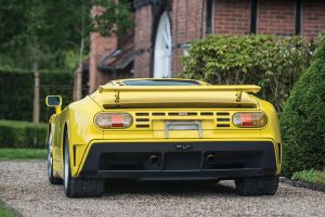 Σπάνια Bugatti EB110 SS του 1995 με μόνο 10.100 χιλιόμετρα