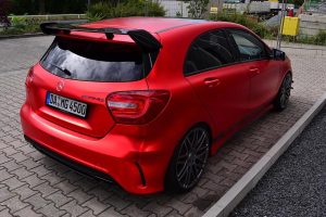 Mercedes A45 AMG 435 hp με μετατροπές αξίας 18.900€