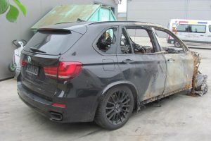 Θα δίνατε 16.000€ για αυτή την καμένη BMW X5 M50d;