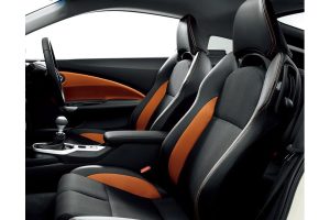 Ανανέωση για το σπορ υβριδικό Honda CR-Z με αλλαγές μέσα – έξω