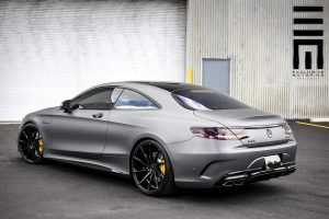 Mercedes S 63 AMG Coupe σε ματ γκρι είναι κτήνος!