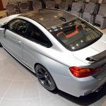 "Ειδική" BMW M4 με φουλ ανθρακόνημα και εξάτμιση Akrapovic