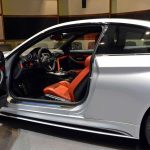 "Ειδική" BMW M4 με φουλ ανθρακόνημα και εξάτμιση Akrapovic