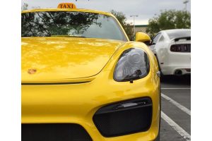 «Πήγαινέ με όπου θέλεις, ταξιτζή» με την Porsche το Taxi…
