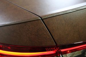 Νέα Skoda Superb ντύθηκε εξωτερικά με αληθινό δέρμα!