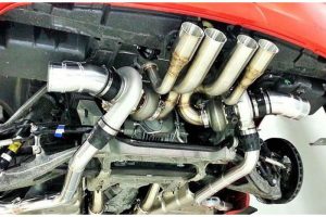 Φοβερό σύστημα εξάτμισης με turbo και δύο φίλτρα αέρα