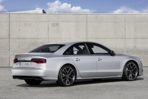Νέο Audi S8 plus με ισχύ 605 ίππων και επιδόσεις superar!