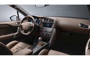 Νέα DS 4 Crossback & DS 4 από 1.2 λτ. turbo με 130 ίππους