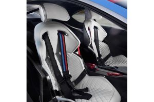 Επετειακή BMW 3.0 CSL Hommage R με αγωνιστική στολή