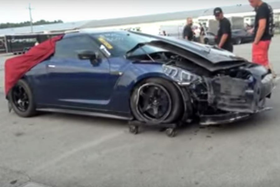 Nissan GT-R 2.000 HP πετάει λάδια και πέφτει σε τοίχο (video)