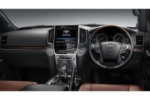 Το απόλυτο 4×4 Toyota Land Cruiser V8 ανανεώνεται