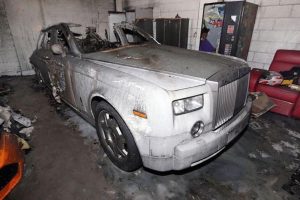 Lamborghini Huracan και δύο Rolls-Royce έγιναν κάρβουνο