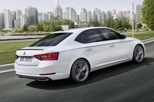 Νέα Skoda Superb SportLine sedan, combi και με πολλούς κινητήρες