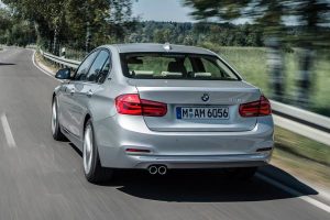 Νέα BMW 330e 2.0 λτ. 252hp με 1,9 λτ./100 χλμ. κατανάλωση