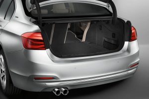 Νέα BMW 330e 2.0 λτ. 252hp με 1,9 λτ./100 χλμ. κατανάλωση