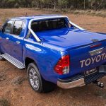 Το νέο Toyota Hilux με bull bar και διάφορα ακόμα αξεσουάρ