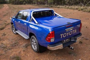 Το νέο Toyota Hilux με bull bar και διάφορα ακόμα αξεσουάρ