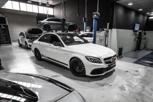 Βελτιωμένες Mercedes-AMG C 63 S και GT S με 610 ίππους