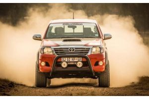 Επετειακό Toyota Hilux με V8 κινητήρα 5.0 λτ. ισχύος 455 ίππων!