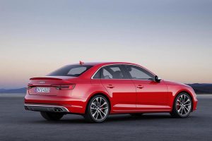 Νέο Audi S4 με 354 hp και 0-100 χλμ./ώρα σε 4,7 δευτερόλεπτα!
