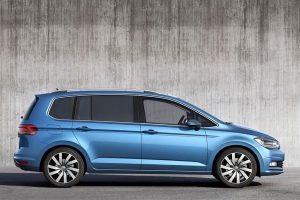 Νέο VW Touran με τιμή από 20.740€ και πλούσιο εξοπλισμό