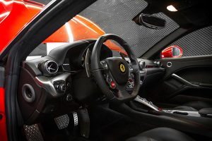 Τσιπαρισμένη Ferrari f12berlinetta στο δυναμόμετρο