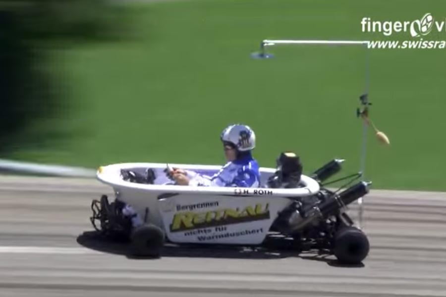 Μπανιέρα ντριφτάρει και τρέχει σε ανάβαση με τα χίλια! (video)