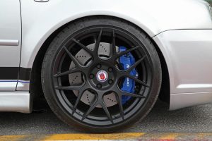 Μετατροπή Volkswagen Golf IV R32 turbo με 550 ίππους