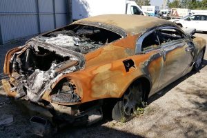 Δύο Rolls-Royce Wraith… φλαμπέ πωλούνται για 39.900 ευρώ