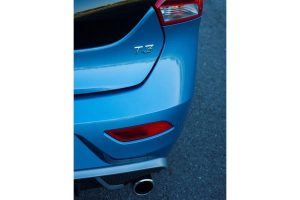 Νέο Volvo V40 και V40 Cross Country 1.5 T3 Auto χωρίς χρέωση