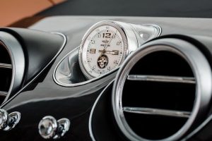Το ρολόι στη Bentley Bentayga κοστίζει όσο το αυτοκίνητο!