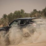 Ερπυστριοφόρο Nissan Juke NISMO RS στην έρημο του Άμπου Ντάμπι