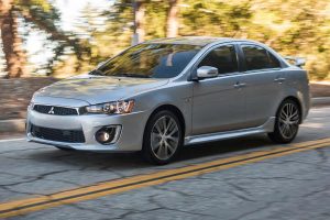 Ανανέωση για το Mitsubishi Lancer με αλλαγές μέσα – έξω