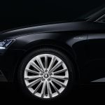Απαστράπτουσα Skoda Superb Black Crystal με κρυστάλλους!
