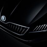 Απαστράπτουσα Skoda Superb Black Crystal με κρυστάλλους!