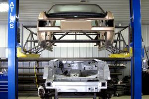 Mercedes 190E με δάπεδο και μηχανικά μέρη από C 63 AMG!