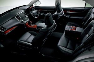 Επέτειος 60 ετών για το πολυτελές Toyota Crown και ανανέωση