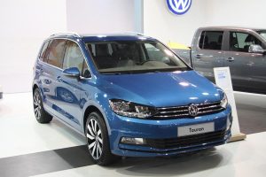 Volkswagen: e-Golf, Passat R-Line, νέο Touran και όλη η γκάμα