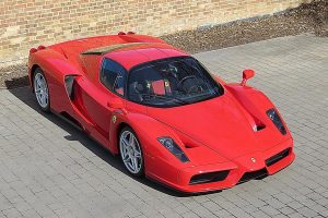Ferrari Enzo με τα κεριά πωλείται για 3,5 εκατομμύρια ευρώ!