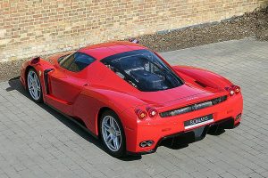 Ferrari Enzo με τα κεριά πωλείται για 3,5 εκατομμύρια ευρώ!