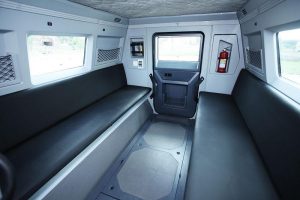 Ιδού το κατάλληλο όχημα για του ελληνικούς δρόμους! (+video)