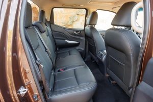 Νέο Nissan NP300 Navara: Κινητήρες και όλα τα τεχνικά χαρακτηριστικά