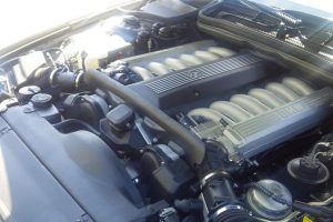 BMW 850i του 1991 με 1.790 χλμ. πωλείται 100.000 ευρώ!