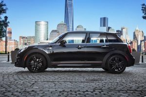 Νέα σπορ έκδοση MINI Cooper S Carbon Edition με 210 ίππους